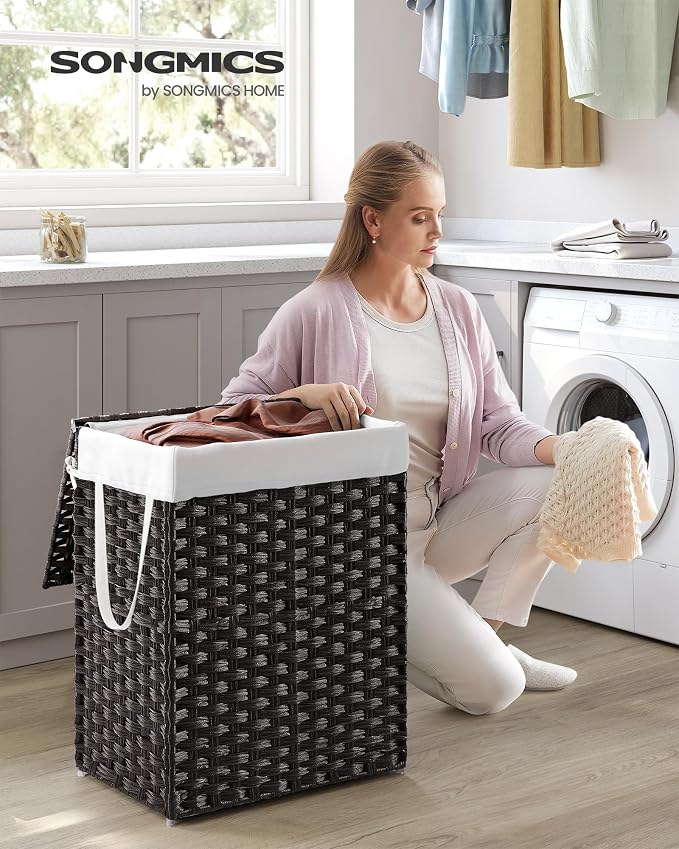 SONGMICS Laundry Hamper with Lid, 23.8 Gallon (90 L) Synthetic Rattan Clothes Laundry Basket with Lid and Handles, Foldable, Removable Liner, Black ULCB51BK - Image 2